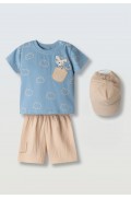 Σετ μπλούζα,  βερμούδα και καπέλο για μικρό αγόρι Hashtag 266611 γαλάζιο-μπεζ